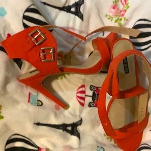 Nice tangerine heel